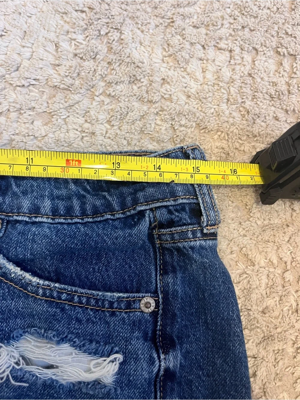 Aeropostale Dark Blue woman’s baggy short ripped jeans shorts